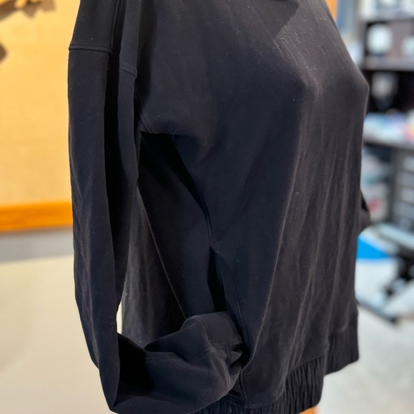 Lululemon kick the cloud funnel neck sweater - worn - Picture 3 of 8